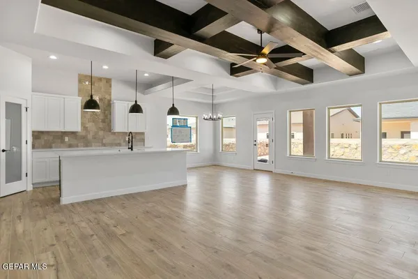 $375,000 | 1116 Steel Hill Avenue, Santa Teresa, NM 88008