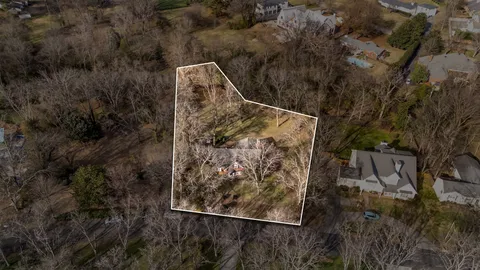 a view of a bird bath