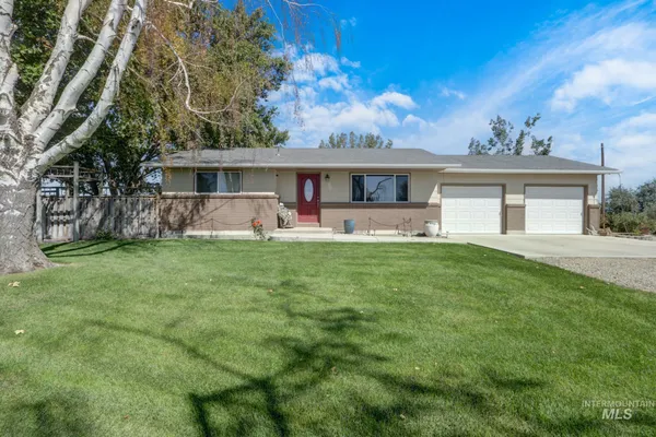 $800,000 | 26519 Powers Road, Parma, ID 83660