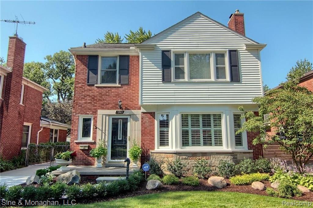 1921 Littlestone Road Grosse Pointe Woods, MI 48236 - Photo 1 of 29