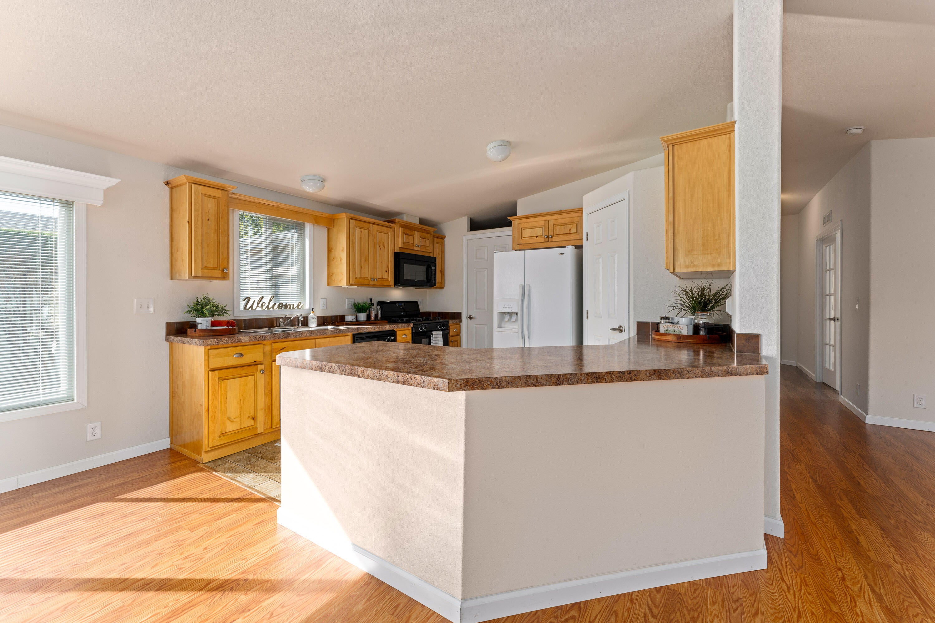 780 Kings Way Grants Pass, OR 97526 - Photo 4 of 24 INT (3 of 15)