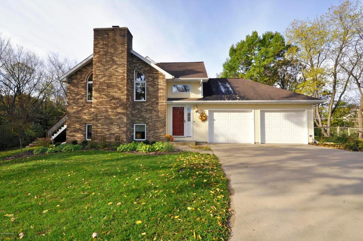 245 Pine Ridge Court Southwest Oronoco, MN 55960 - Photo 1 of 30 Gallery Image 1
