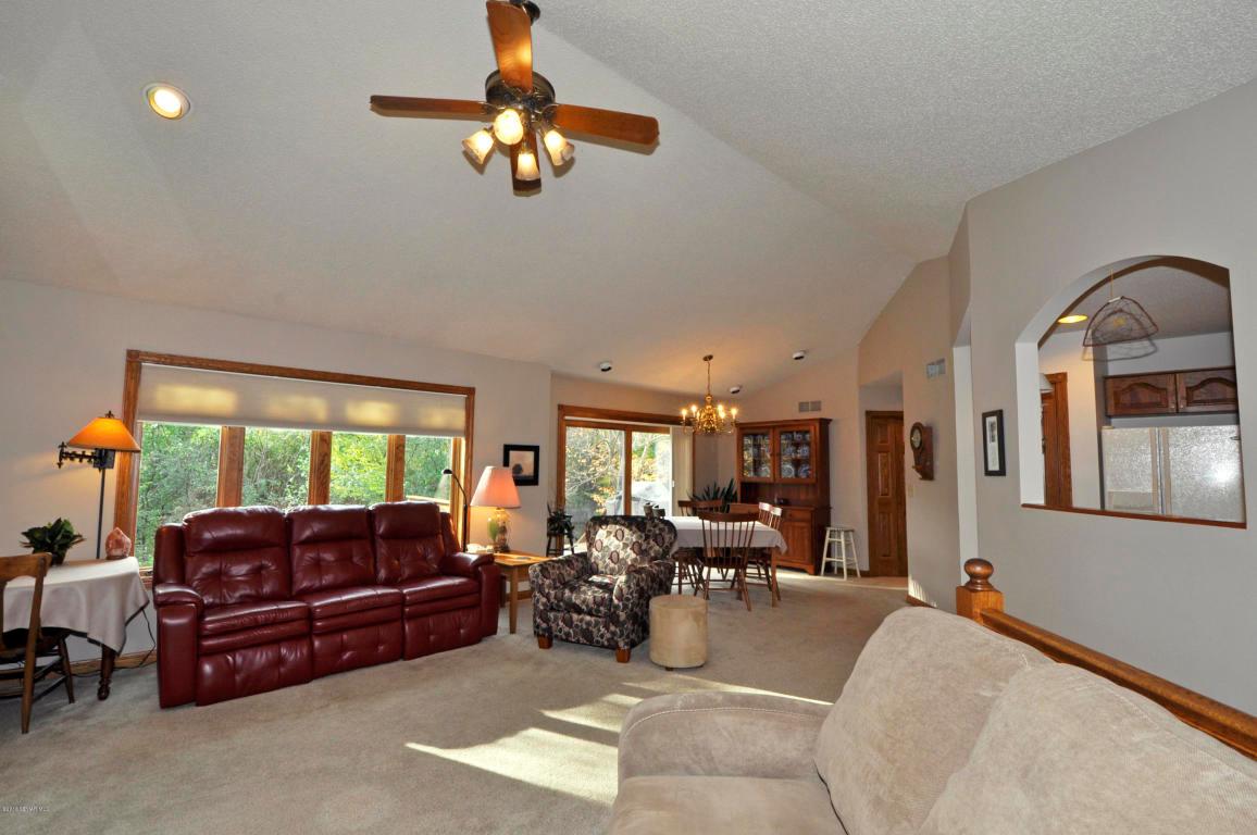 245 Pine Ridge Court Southwest Oronoco, MN 55960 - Photo 6 of 30 Gallery Image 6