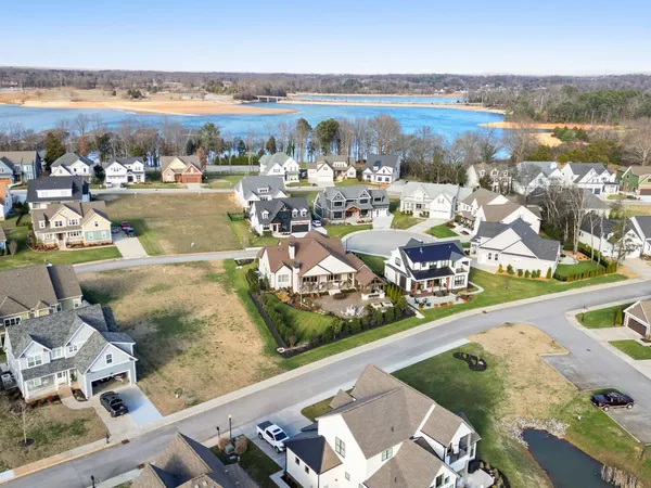 $1,495,000 | 160 WAKEBOARD Way, Winchester, TN 37398