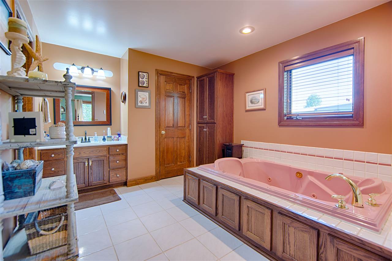 10611 Wheatonville Road Elberfeld, IN 47613 - Photo 16 of 33 Gallery Image 16
