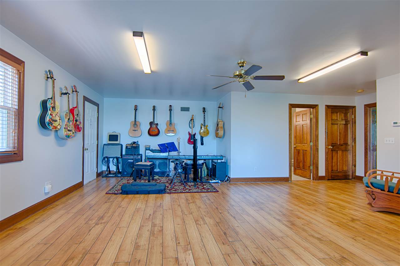 10611 Wheatonville Road Elberfeld, IN 47613 - Photo 20 of 33 Gallery Image 20