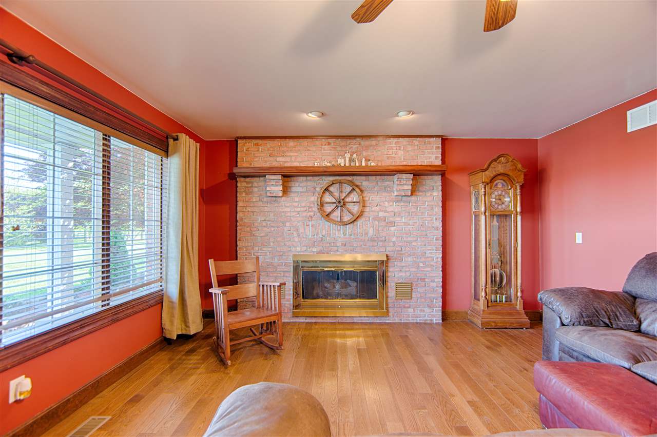 10611 Wheatonville Road Elberfeld, IN 47613 - Photo 3 of 33 Gallery Image 3