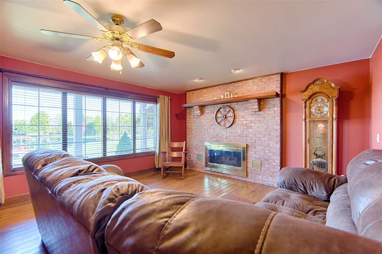 10611 Wheatonville Road Elberfeld, IN 47613 - Photo 4 of 33 Gallery Image 4