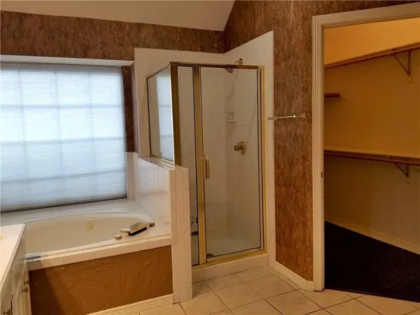 a bathroom with a tub