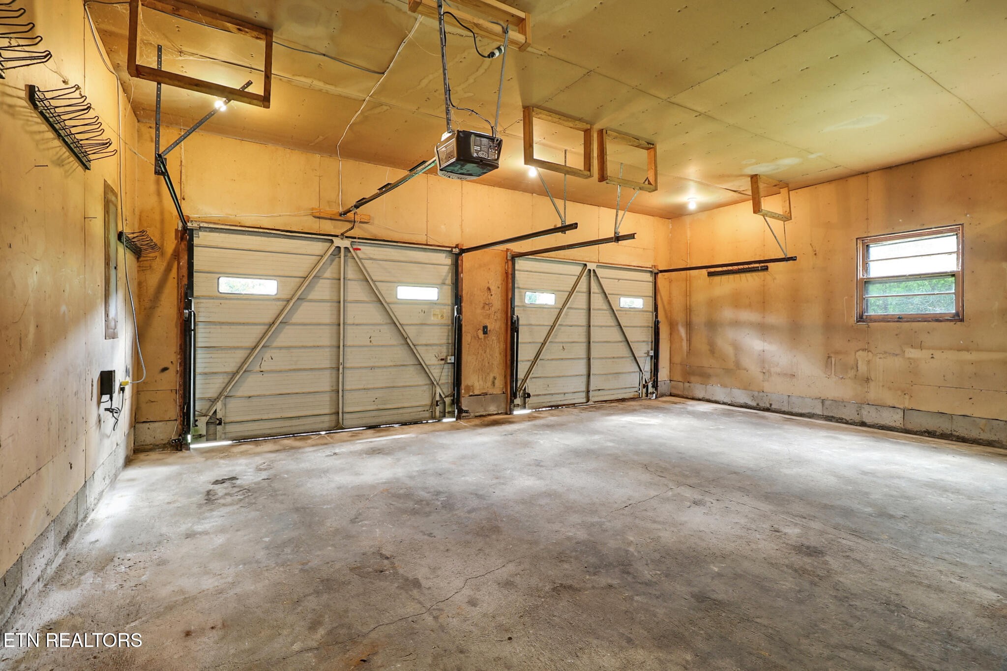4357 Round Mountain Road Jamestown, TN 38556 - Photo 33 of 46 Gallery Image 33