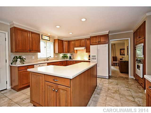 8100 Raintree Lane Charlotte, NC 28277 - Photo 5 of 16 Gallery Image 5