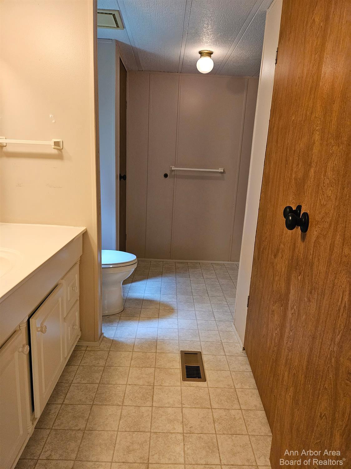 16200 Lowery Road Chelsea, MI 48118 - Photo 9 of 35 Photo 9