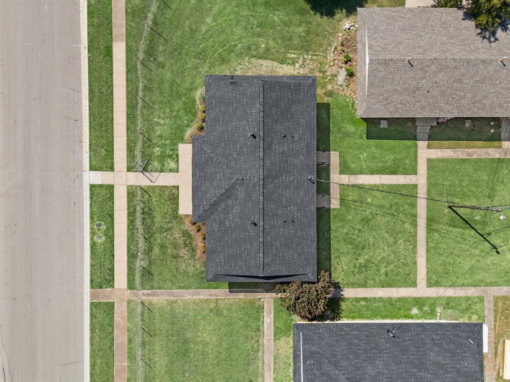 4096 Merida Avenue Fort Worth, TX 76110 - Photo 14 of 17 Aerial view
