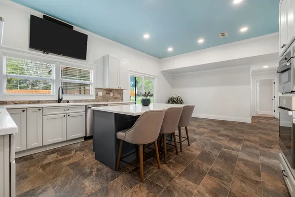 $739,900 | 3602 North Meridian Road, Tallahassee, FL 32312