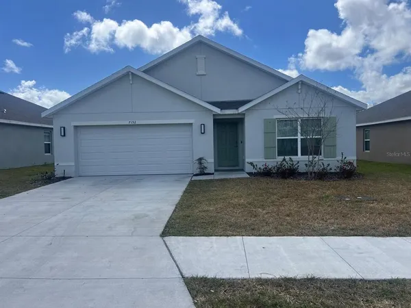 $2,300 | 7152 Southeast 113th Street, Belleview, FL 34420