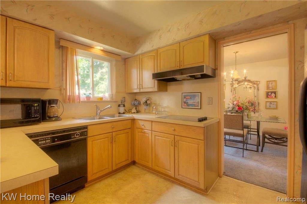 21100 Andover Road Southfield, MI 48076 - Photo 16 of 59
