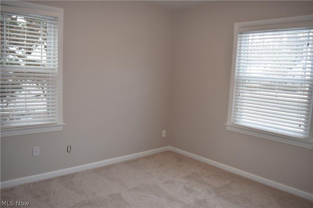 1735 Edgefield Road Lyndhurst, OH 44124 - Photo 10 of 28 Bedroom 1 - Main Floor with new carpet and paint!