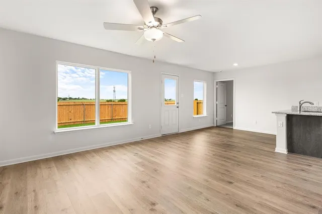 $2,120 | 307 Julian Davis Drive, Venus, TX 76084