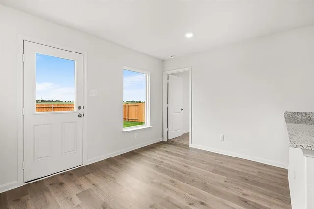 $2,120 | 307 Julian Davis Drive, Venus, TX 76084