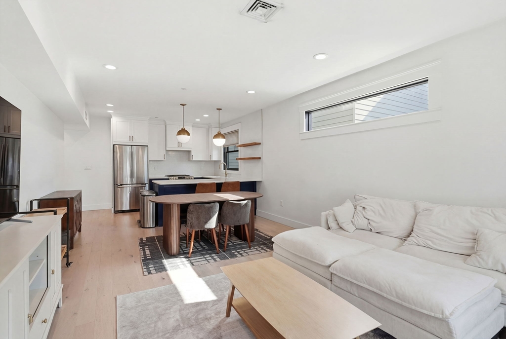 331 Chelsea Street, Unit 3 Boston, MA 02128 - Photo 11 of 34