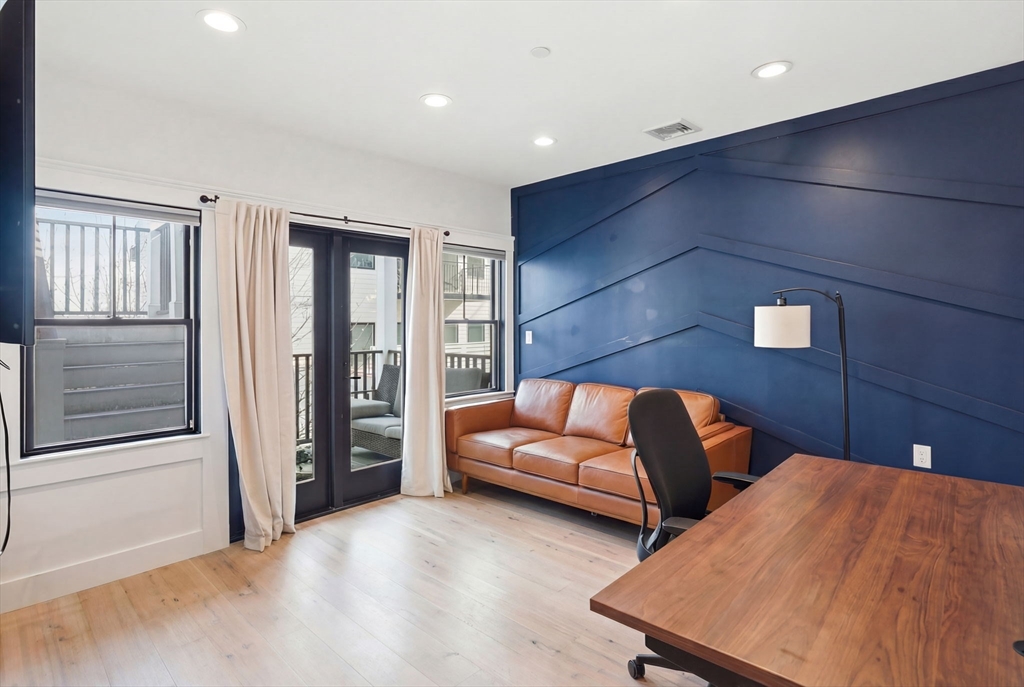 331 Chelsea Street, Unit 3 Boston, MA 02128 - Photo 18 of 34