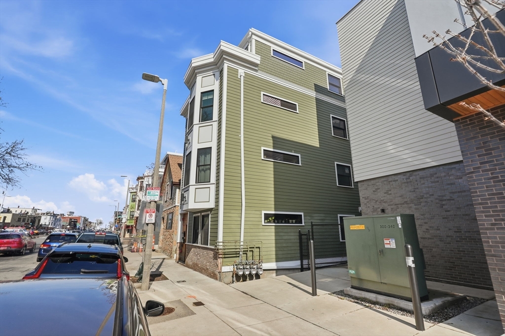 331 Chelsea Street, Unit 3 Boston, MA 02128 - Photo 5 of 34