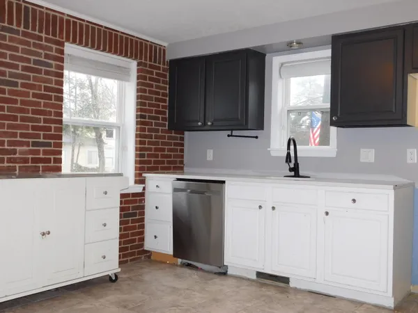 $160,000 | 106 South Marshall Avenue, Marshall, MI 49068