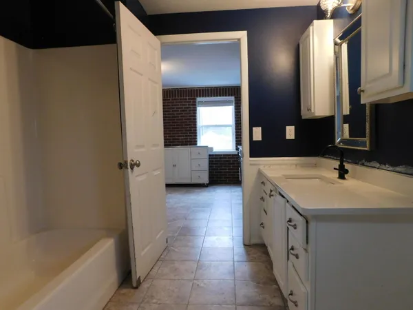 $160,000 | 106 South Marshall Avenue, Marshall, MI 49068