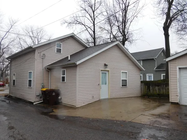 $160,000 | 106 South Marshall Avenue, Marshall, MI 49068