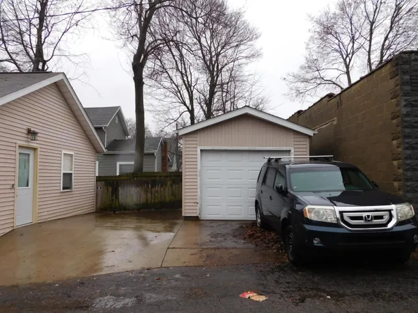 $160,000 | 106 South Marshall Avenue, Marshall, MI 49068