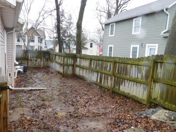 $160,000 | 106 South Marshall Avenue, Marshall, MI 49068