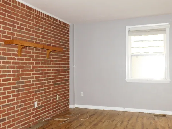 $160,000 | 106 South Marshall Avenue, Marshall, MI 49068