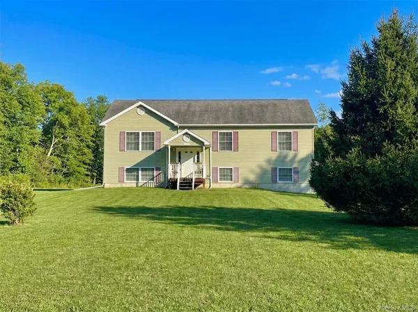 $498,000 | 1038 United States Rte 209, Cuddebackville, NY 12729