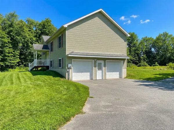 $498,000 | 1038 United States Rte 209, Cuddebackville, NY 12729