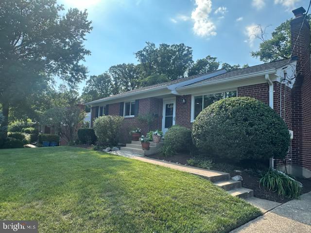 7504 Nancemond Street Springfield, VA 22150 - Photo 3 of 6