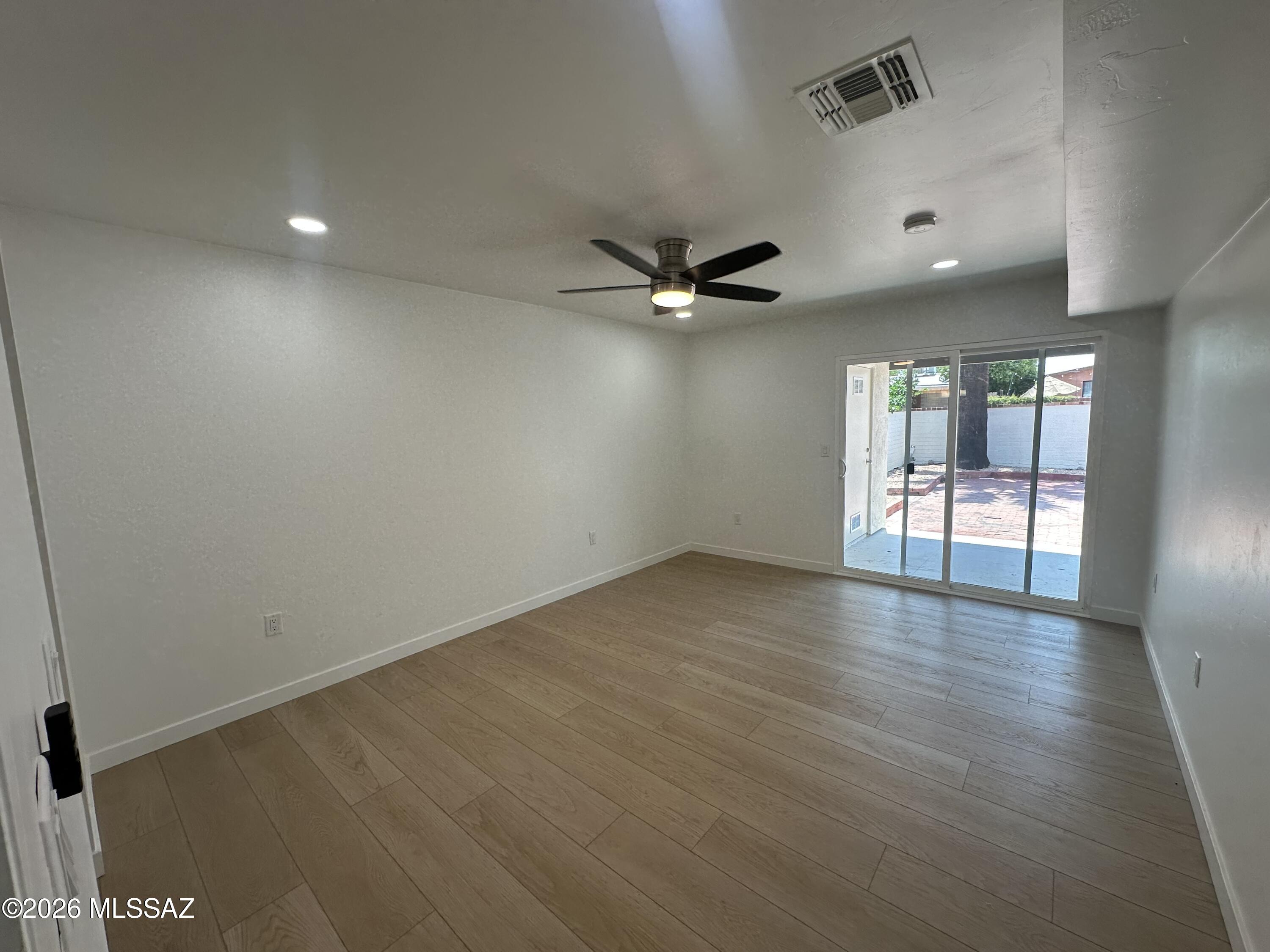 5846 East Grant Road Tucson, AZ 85712 - Photo 8 of 13 Primary Bedroom