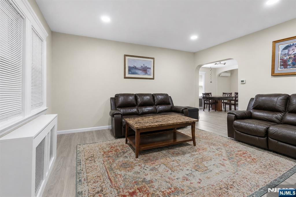 9 Sycamore Street Bloomfield, NJ 07003 - Photo 4 of 34