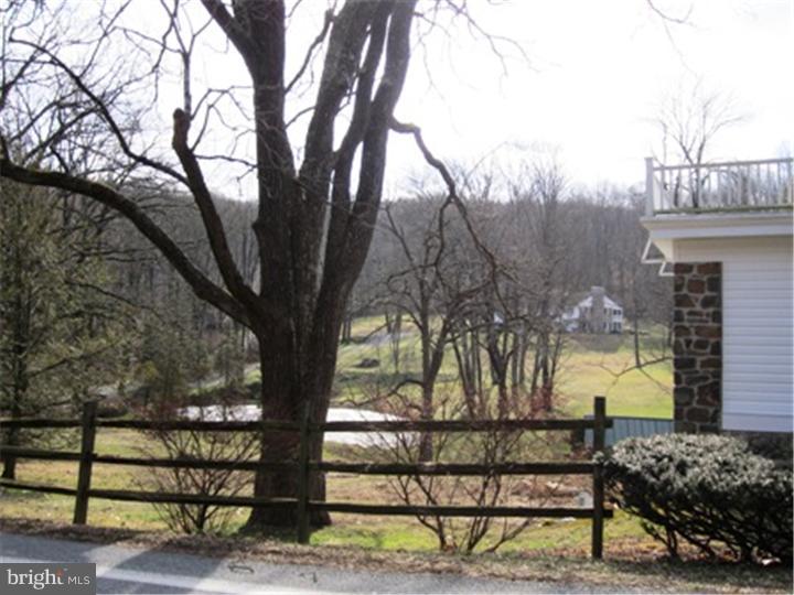 700 Church Road Reading, PA 19607 - Photo 3 of 24 Side Yard