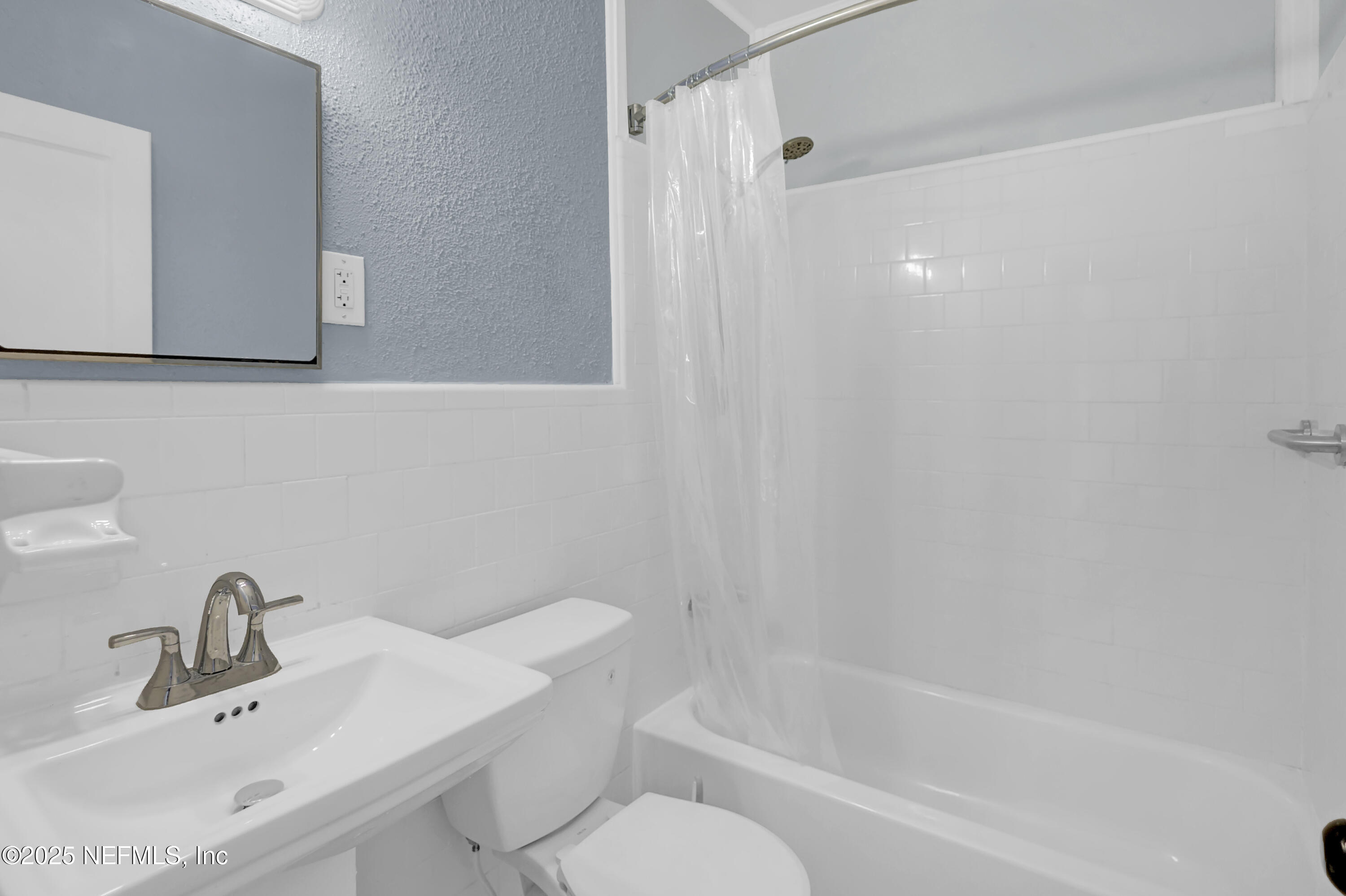 4610 Timuquana Road Jacksonville, FL 32210 - Photo 17 of 22 Bathroom