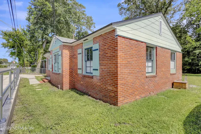 $162,500 | 4610 Timuquana Road, Jacksonville, FL 32210