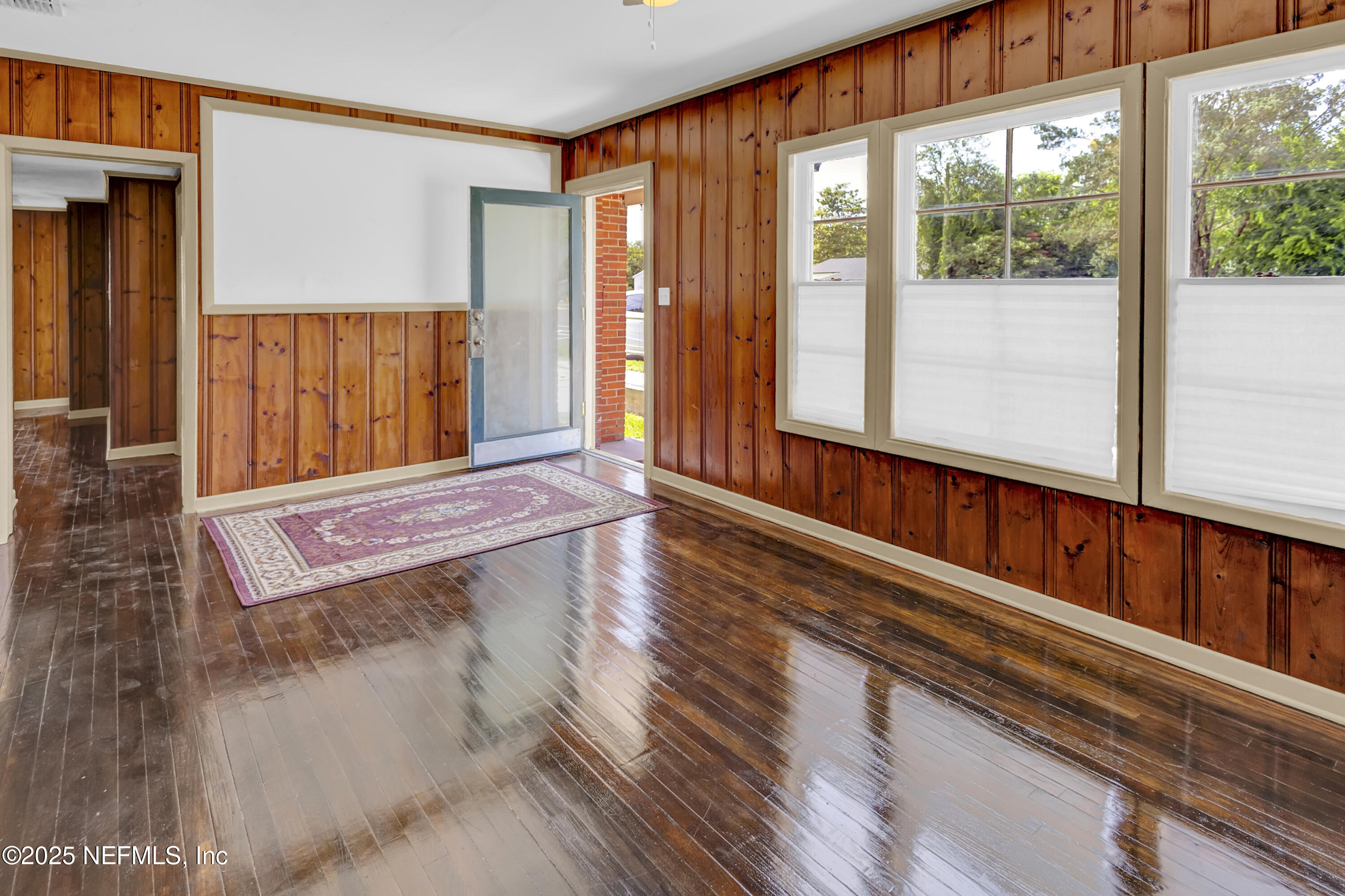 4610 Timuquana Road Jacksonville, FL 32210 - Photo 5 of 22 Front Entrance it Living Rm