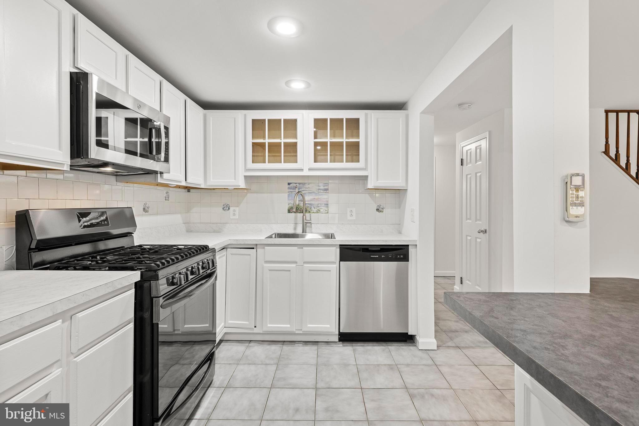 141 Bowsprit Road Manahawkin, NJ 08050 - Photo 9 of 39 Gallery Image 9