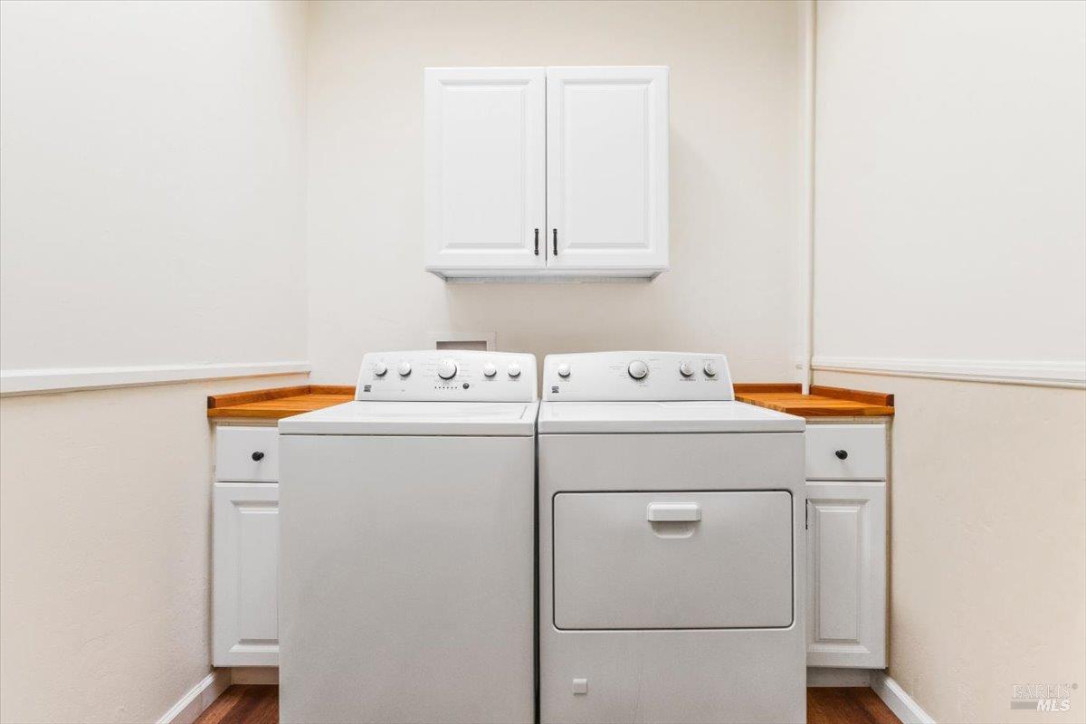 320 Center Street Healdsburg, CA 95448 - Photo 43 of 56 a utility room with dryer and washer