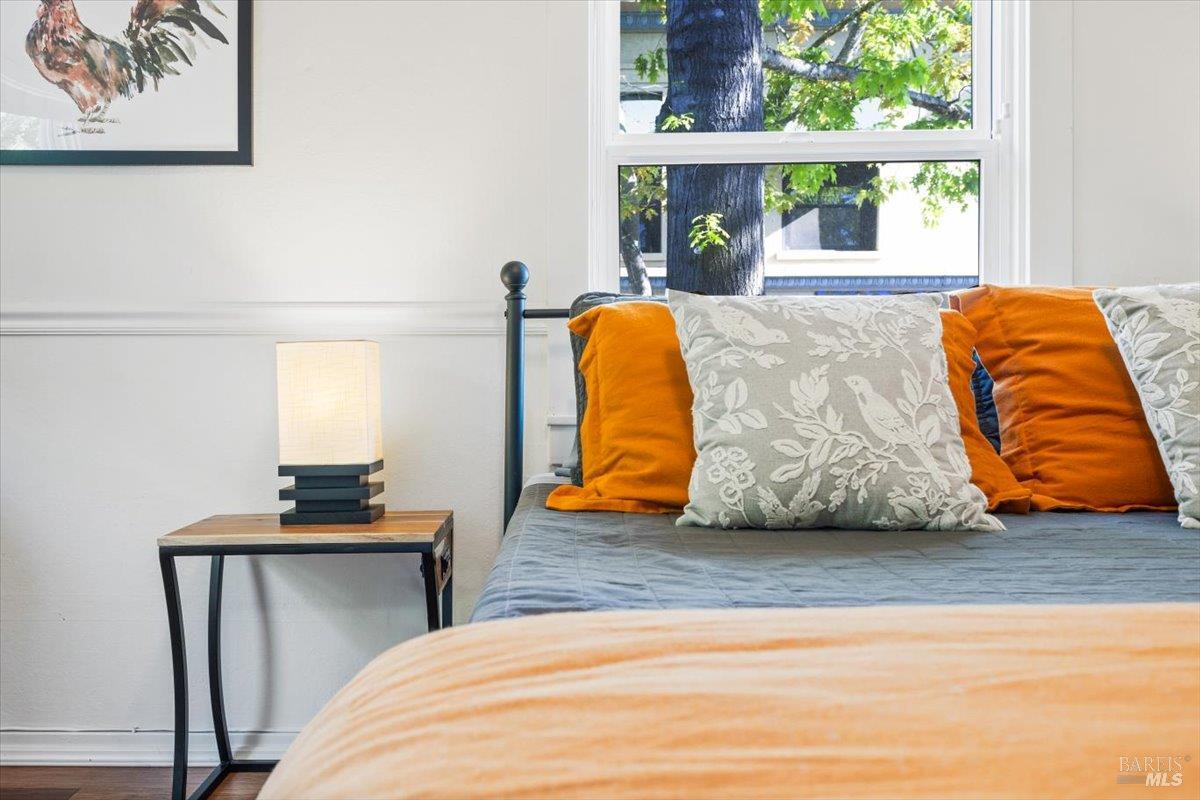 320 Center Street Healdsburg, CA 95448 - Photo 50 of 56 a bedroom with a bed and a window