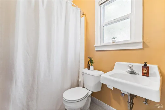 $3,900,000 | 320 Center Street, Healdsburg, CA 95448