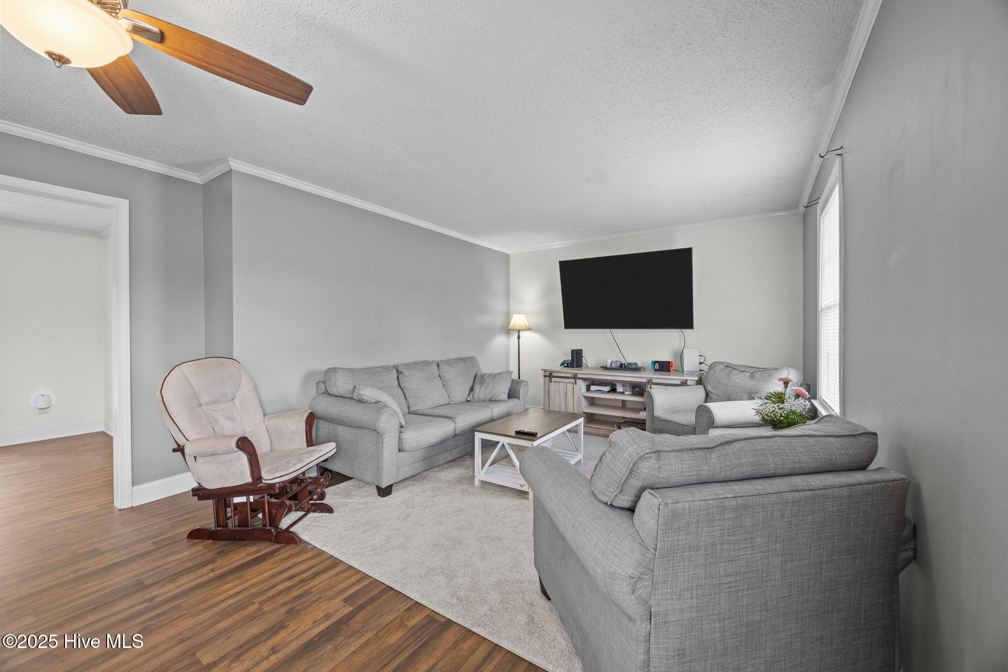 6407 Clarks Neck Road Washington, NC 27889 - Photo 20 of 53 LIVING ROOM