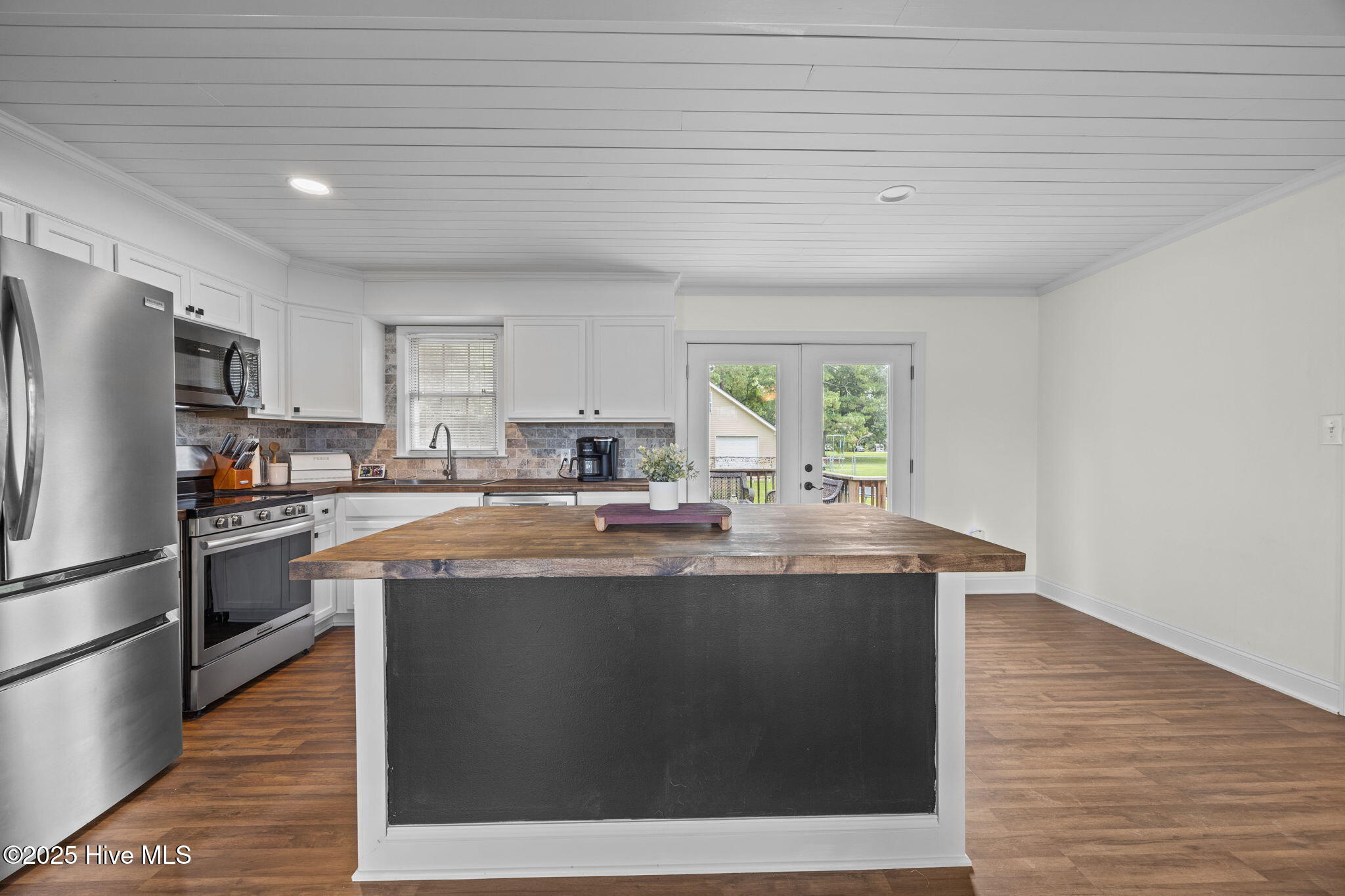 6407 Clarks Neck Road Washington, NC 27889 - Photo 25 of 53 KITCHEN