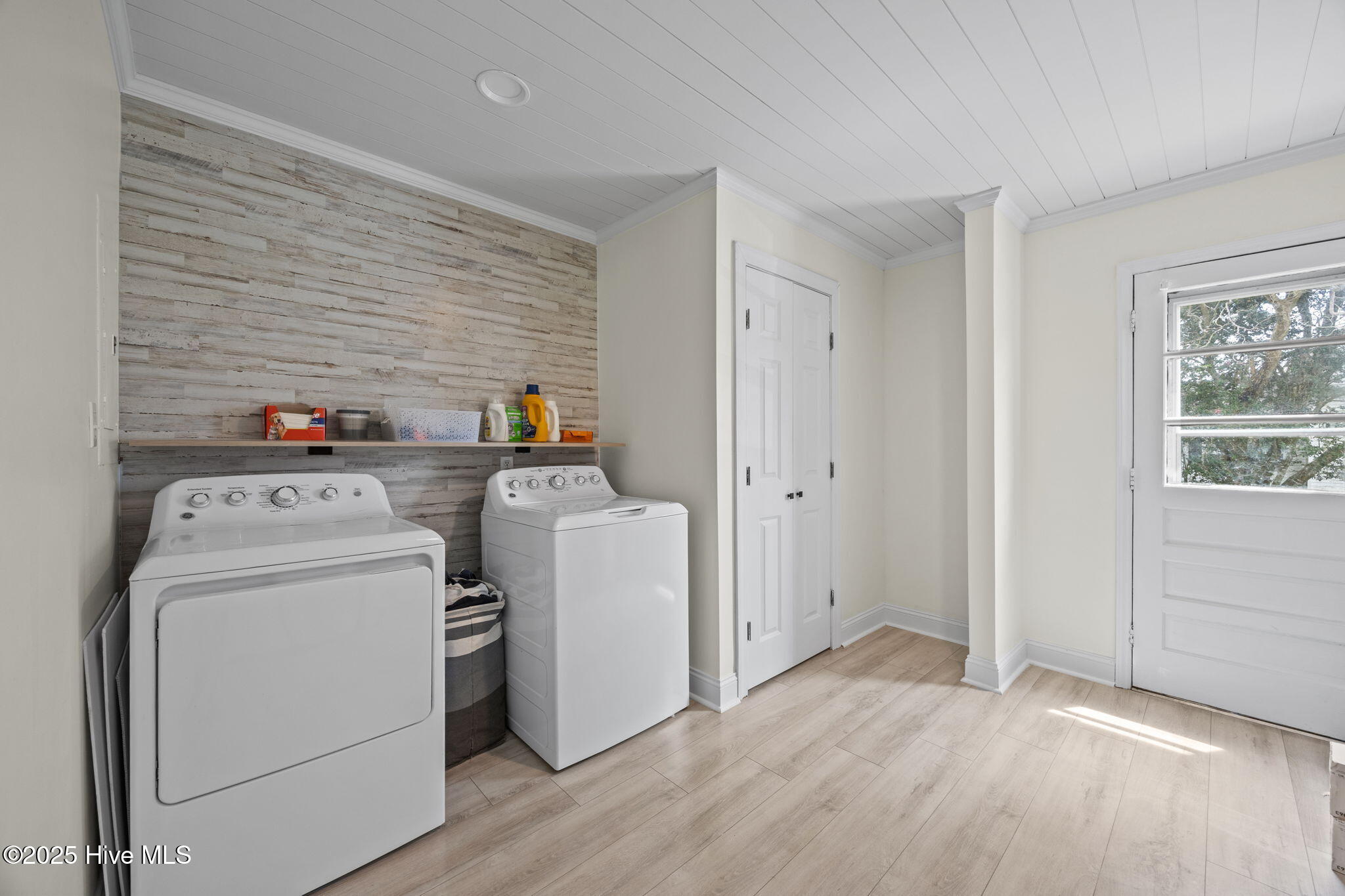 6407 Clarks Neck Road Washington, NC 27889 - Photo 29 of 53 LAUNDRY ROOM