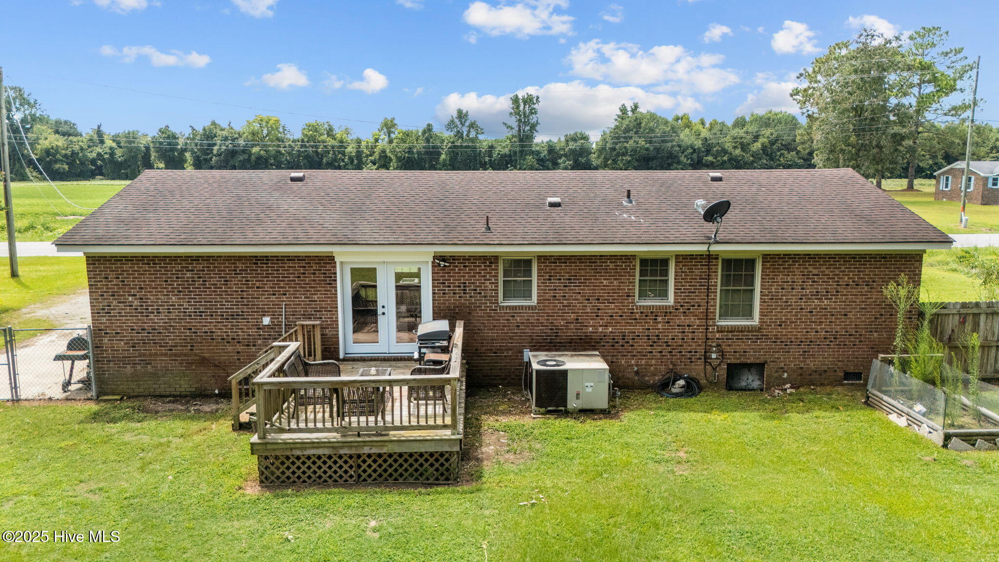 6407 Clarks Neck Road Washington, NC 27889 - Photo 8 of 53 REAR OF HOME