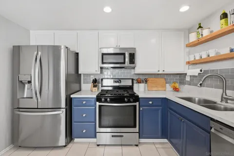 $950,000 | 12305 Caminito Mira Del Mar, San Diego, CA 92130